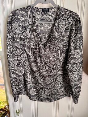 Jones New York Black and White Paisley V-Neck Blouse